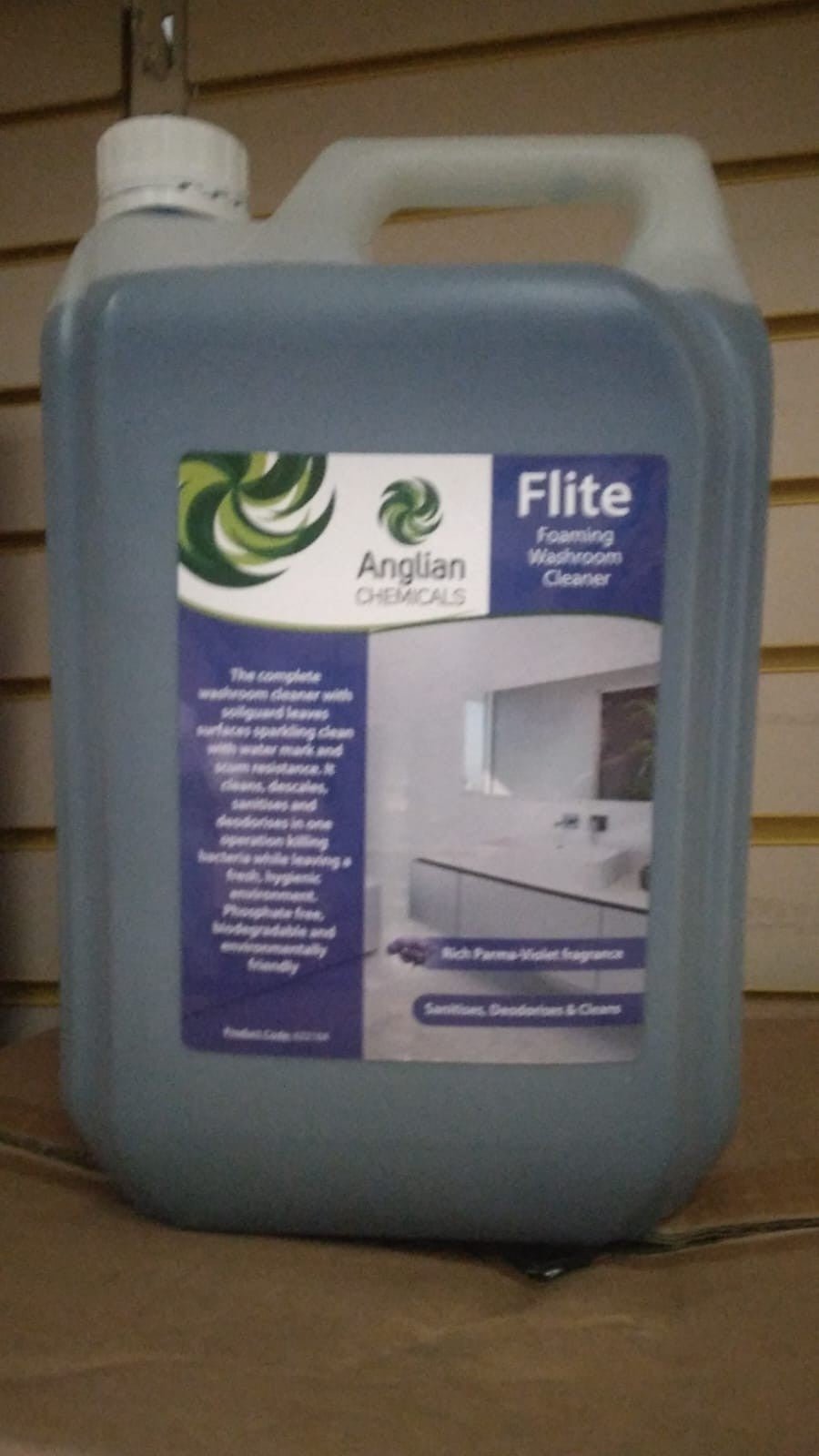 Anglian Chemicals - Flite Foaming Washroom Cleaner 5L - Life Cleaning & Hygiene Supplies - 62210A